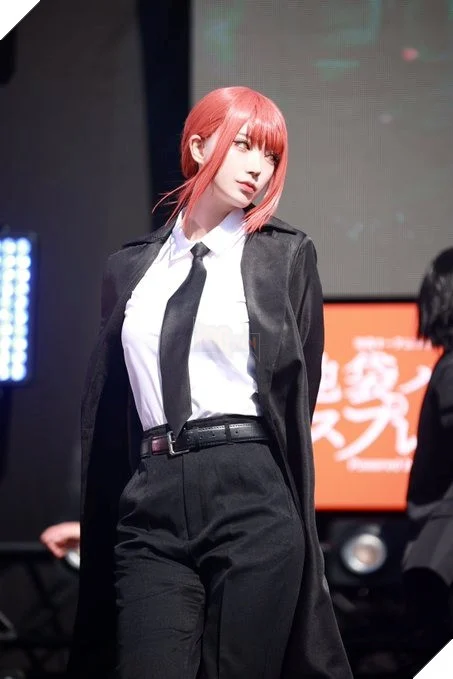 Anime Chainsaw Man Ngày Một Nổi Tiếng Hơn Vì Makima Xuất Hiện Ngoài Đời Thật!
