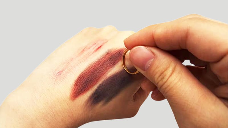 Vàng có thể thử xem mỹ phẩm có chứa chì hay không