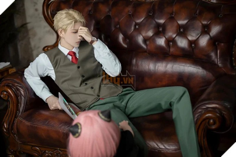 Chiêm ngưỡng cosplay Loid Forger trong Spy X Family - Loid ngoài đời thực là đây chứ đâu