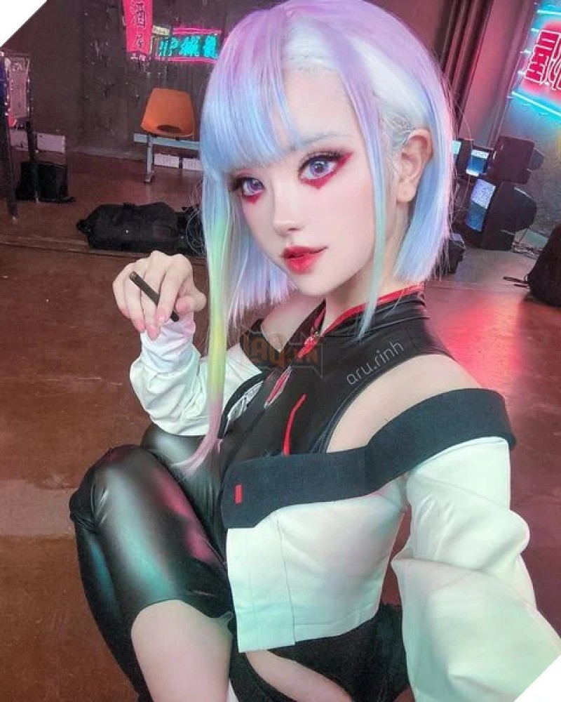 Fan phát sốt với loạt ảnh cosplay Lucy Cyberpunk Edgerunners cực xinh