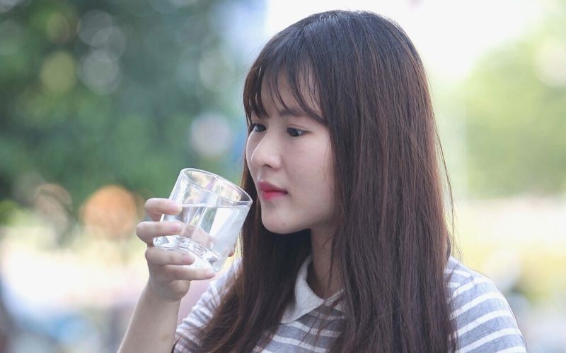 Nên uống đủ nước và ăn đúng cách hơn trong mùa đông