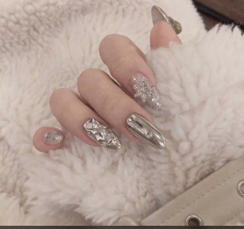 Gợi Ý Những Mẫu Nail Xinh Đón Tết 2023