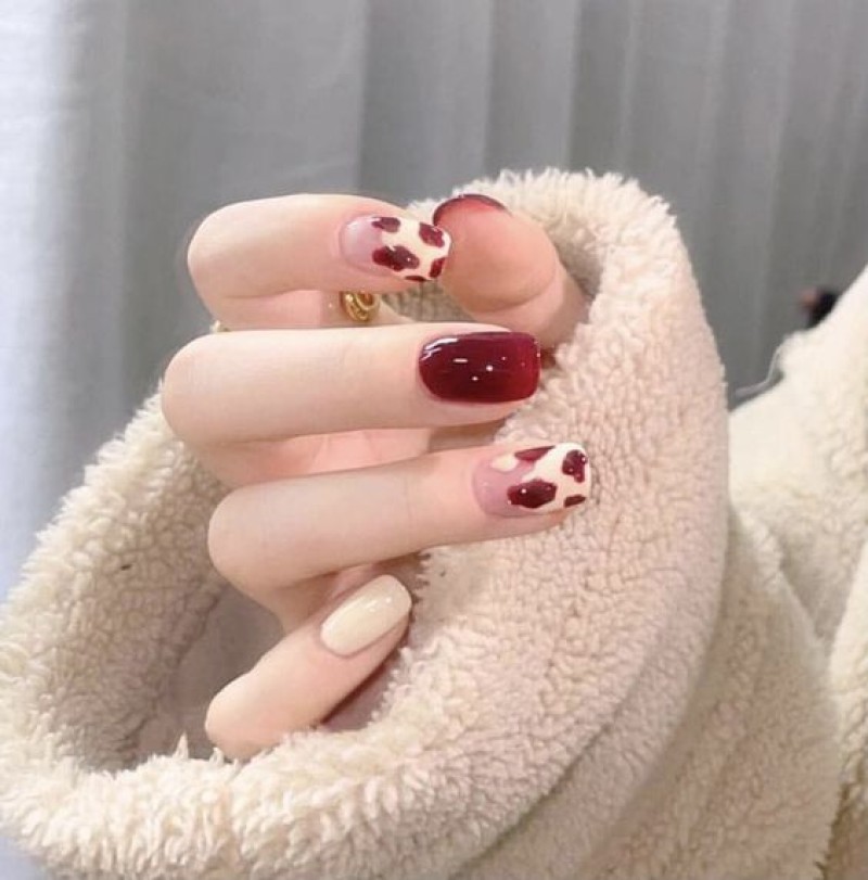 Gợi Ý Những Mẫu Nail Xinh Đón Tết 2023