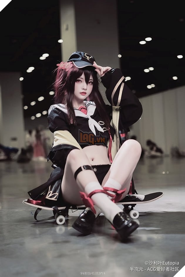 Genshin Impact: Waifu Hu Tao Bước Ra Ngoài Đời Thực