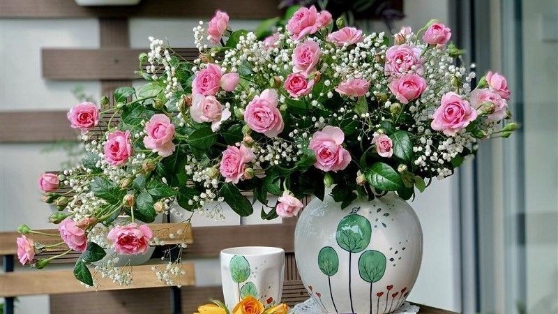 Cách cắm độc lạ của hoa hồng