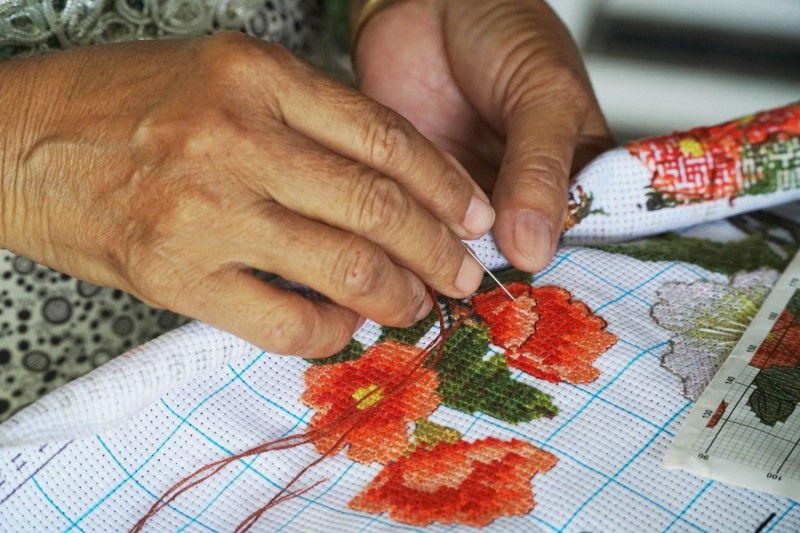 Hướng dẫn chi tiết đầy đủ cho bạn mới tập tành thêu thùa