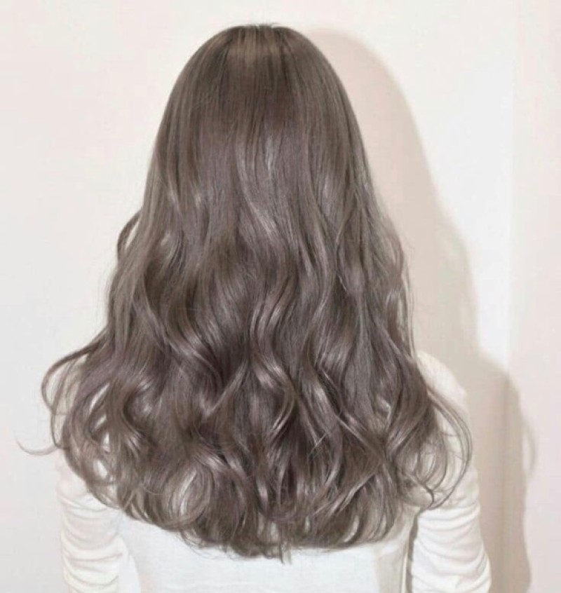 Nhuộm tóc màu hồng nâu xám khói
