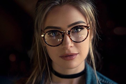 Mặt Dài Đeo Kính Gì? 20+ Tips Chọn Kính Cho Nam Và Nữ Mặt Dài