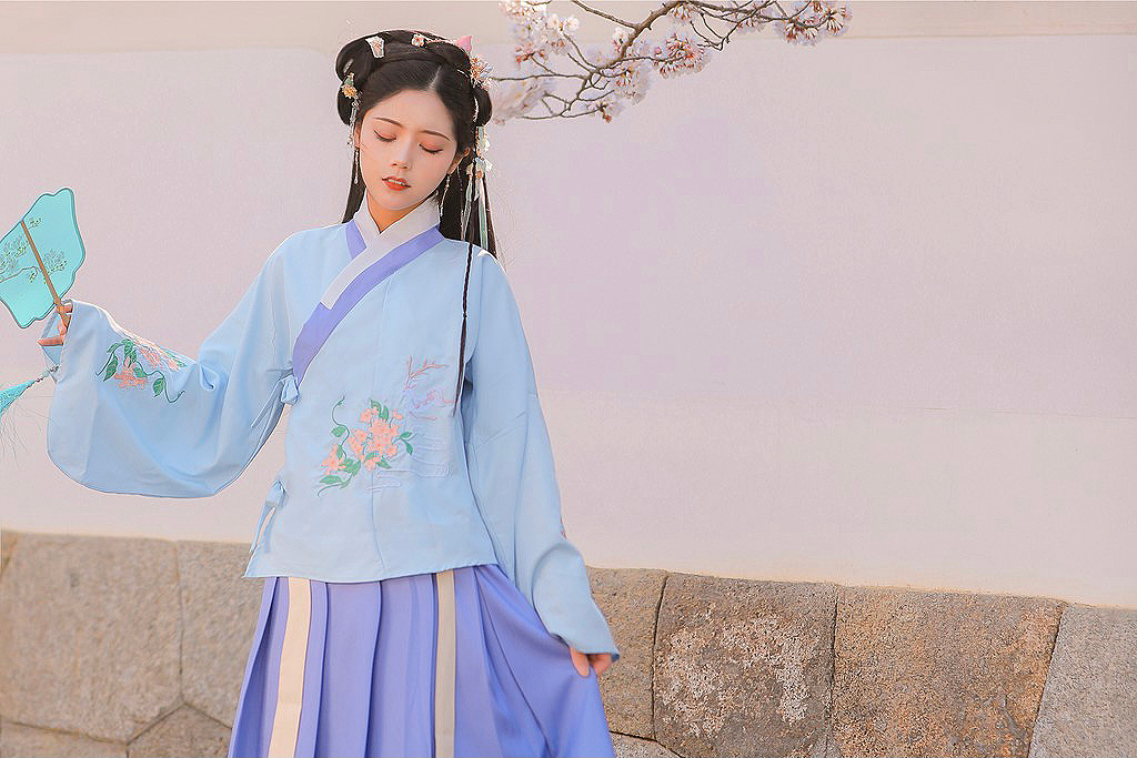 Hướng Dẫn Cách May Đồ Cổ Trang Trung Quốc Đơn Giản Tại Nhà