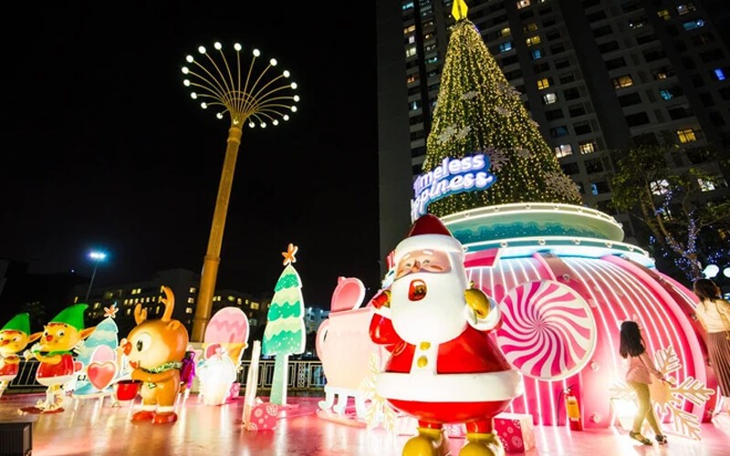trang trí giáng sinh tại vincom center Landmark 81