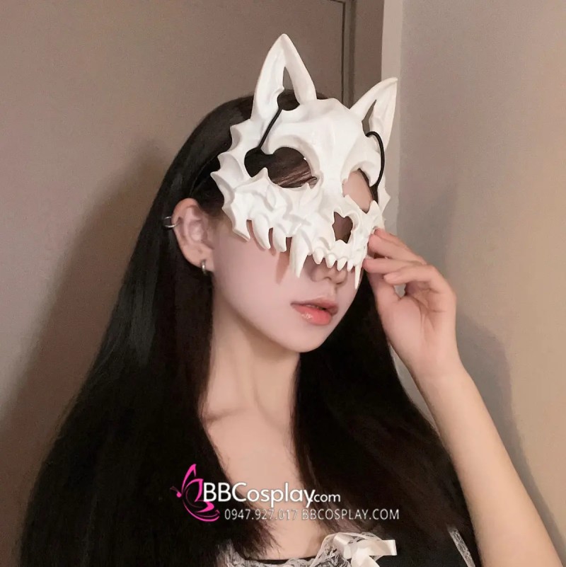 mẫu mèo trắng kinh dị