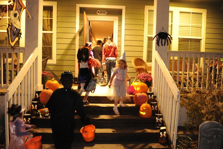 Những Trò Chơi Nhất Định Bạn Phải Chơi Trong Đêm Halloween