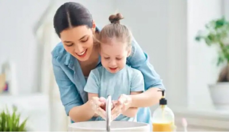 Mẹo đơn giản trị khô tay chân trong mùa đông hiệu quả - Ảnh 2.