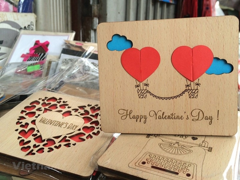 Thiệp Valentine - món quà Valentine cho người yêu xa