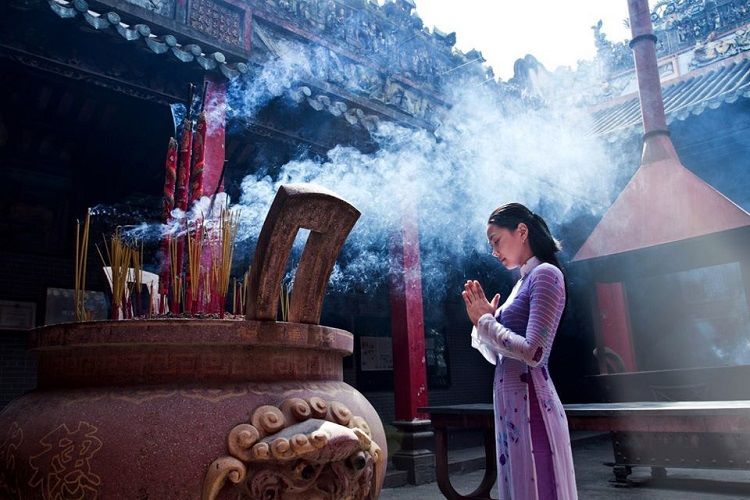 Một Số Điều Cần Lưu Ý Khi Đi Lễ Đền Chùa