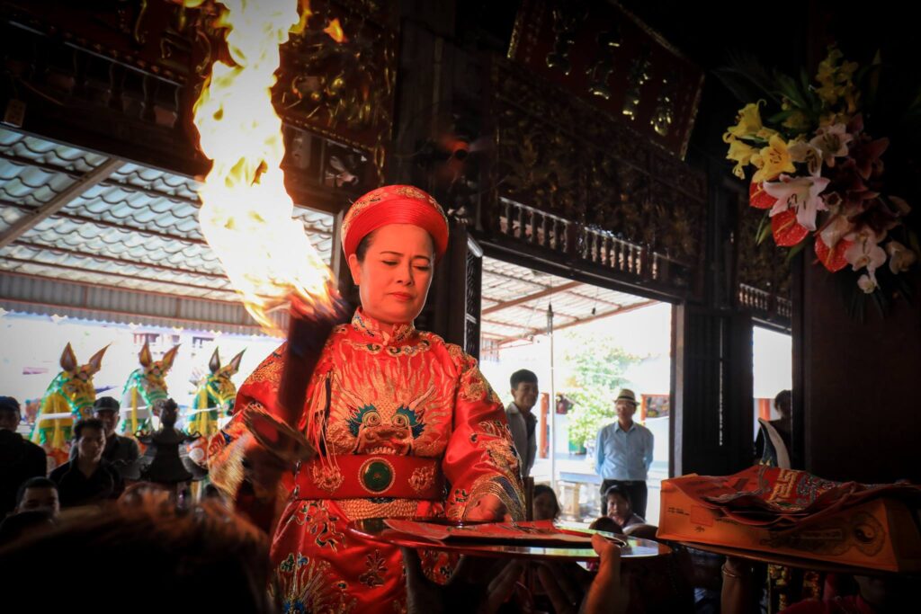 Nghi Lễ Mở Phủ Trình Đồng Trong Tín Ngưỡng Thờ Mẫu