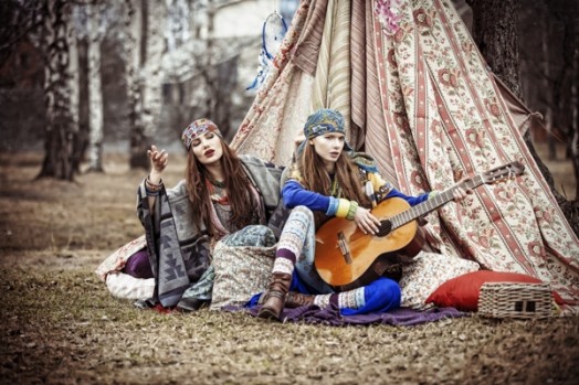 Phong Cách Hippie Là Gì? Nguồn Gốc Và Đặc Trưng Của Hippie Style