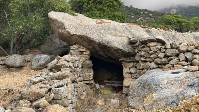 du lich Hy Lap,  nha chong cuop bien,  Dao Ikaria anh 4