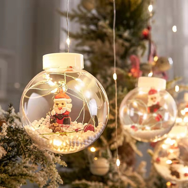 Những Món Đồ Không Thể Thiếu Khi Trang Trí Cây Thông Noel