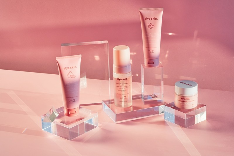 Một bộ sản phẩm skincare sẽ giúp mẹ yêu thương và chăm sóc bản thân tốt hơn