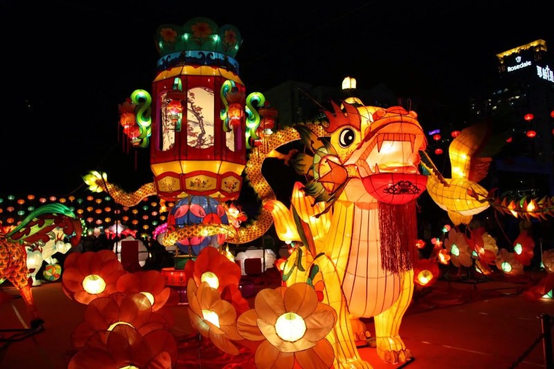 Hình ảnh rước đèn trung thu