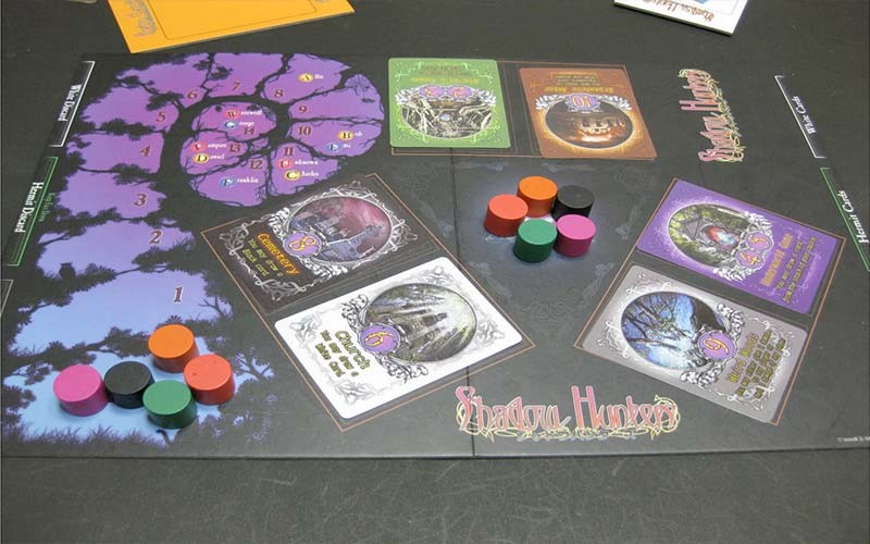 Cách thiết lập bàn game Shadow Hunters.