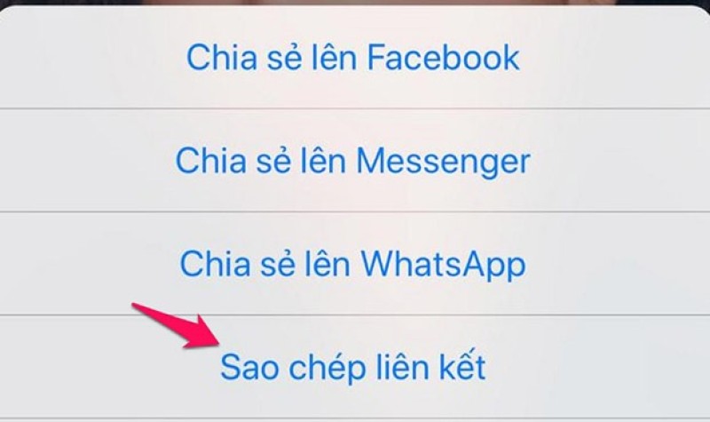  Bạn mở ứng dụng Instagram sau đó chọn vào dấu 3 chấm ở góc phải của hình muốn lưu.