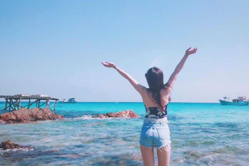 cách tạo dáng chụp ảnh biển