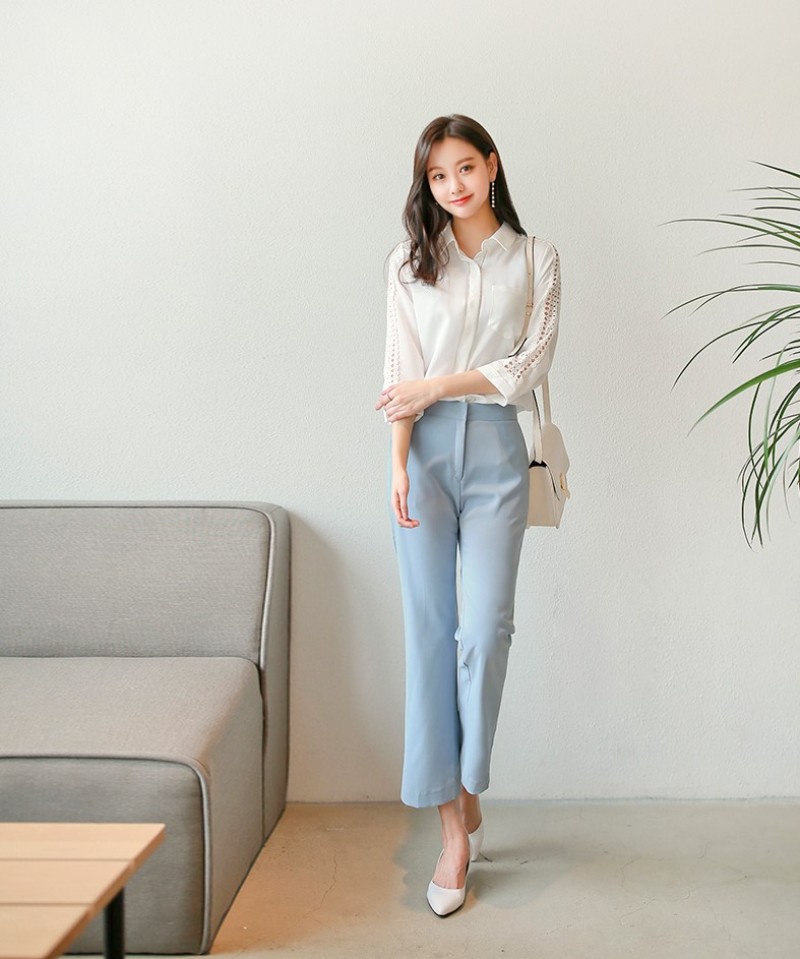 Quần tây ống loe mặc với áo gì? 