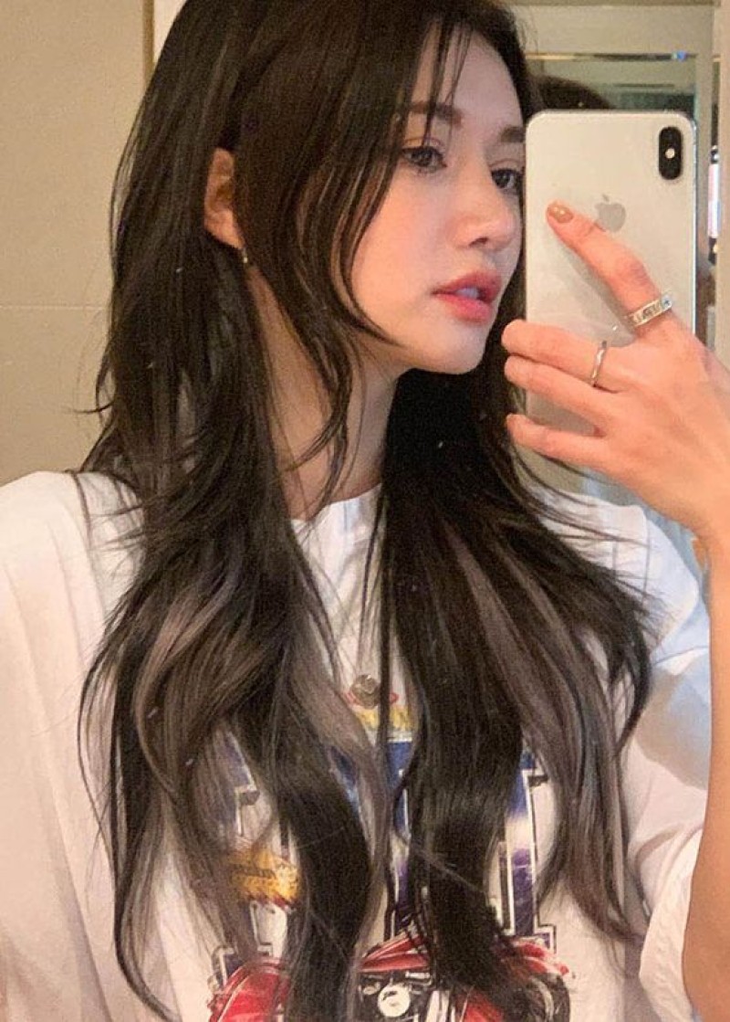 Tóc ngang lưng uốn layer đẹp
