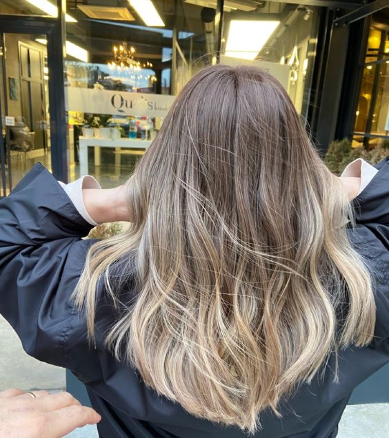 Màu nâu tây ombre bạch kim