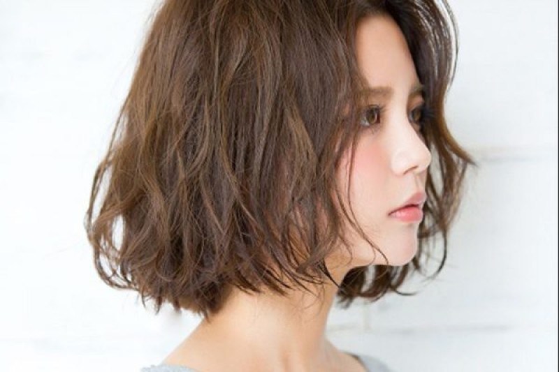 Mặt nhỏ dài nên để kiểu tóc gì nữ