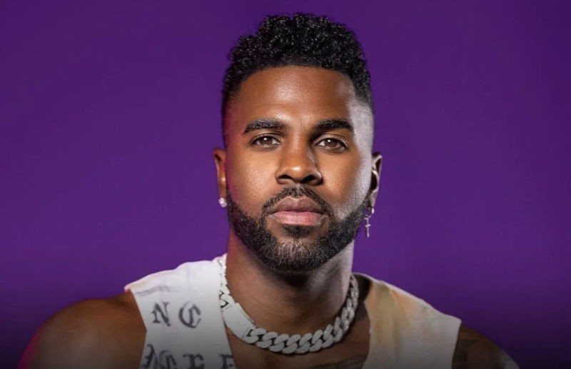 Ca sĩ người Mỹ Jason Derulo gây ấn tượng với người hâm mộ bởi gương mặt nam tính
