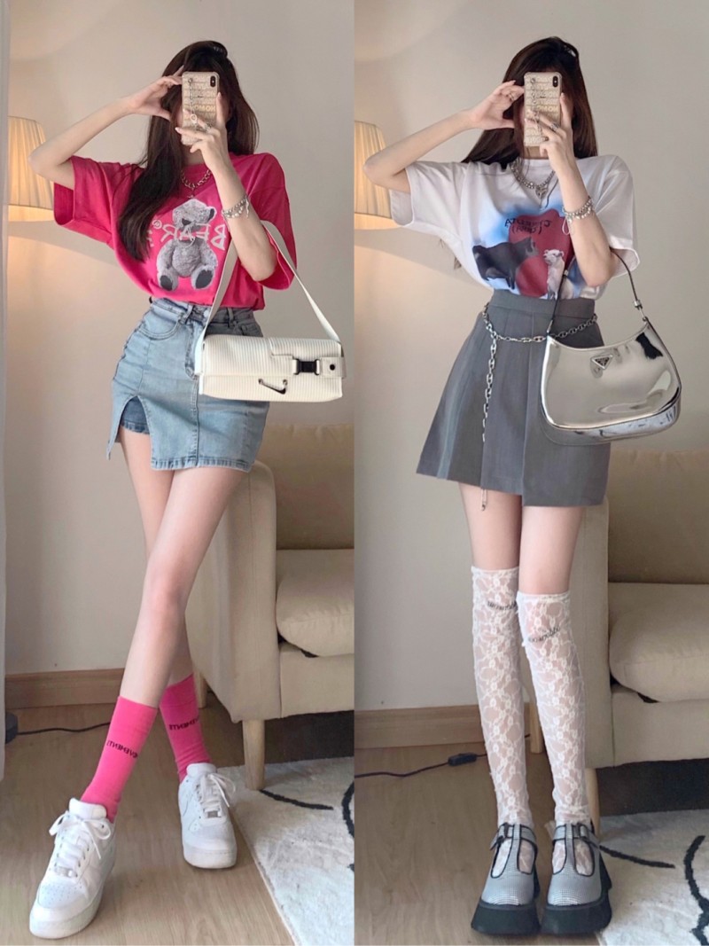 Bí quyết chụp ảnh trước gương với chân váy ngắn đẹp 