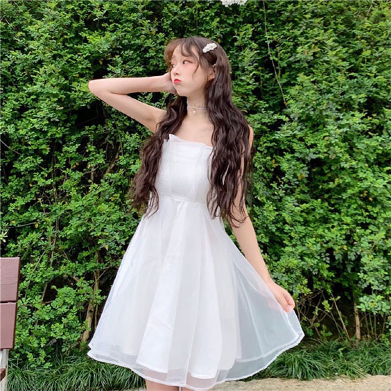 Mẹo chụp ảnh với váy ngắn 