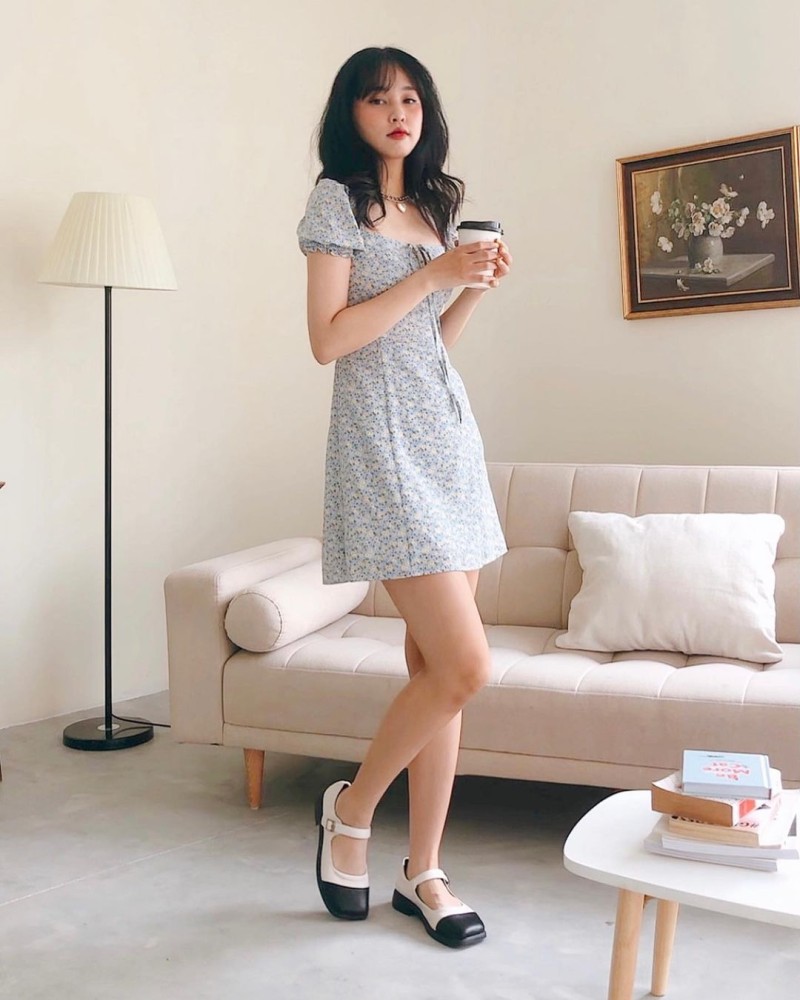 Tạo dáng chụp ảnh với váy ngắn cho nàng 