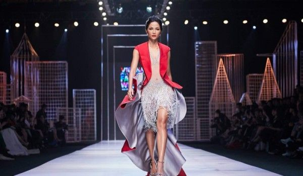Vedette Là Gì? Tiêu Chí Chọn Vedette Của Phương Tây Và Việt Nam