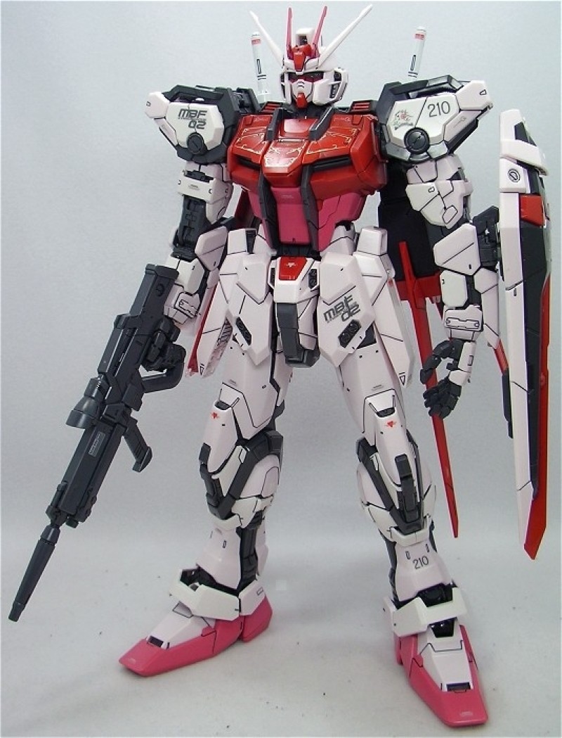 Mô hình Gundam Strike Rouge hoàn chỉnh