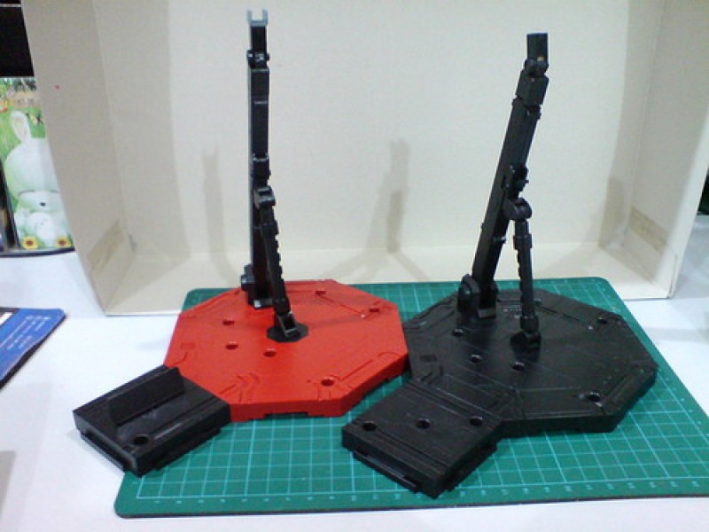 Action base 1 đen đỏ