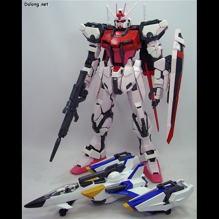 Mô hình Gundam Strike Rouge và Skygrasper